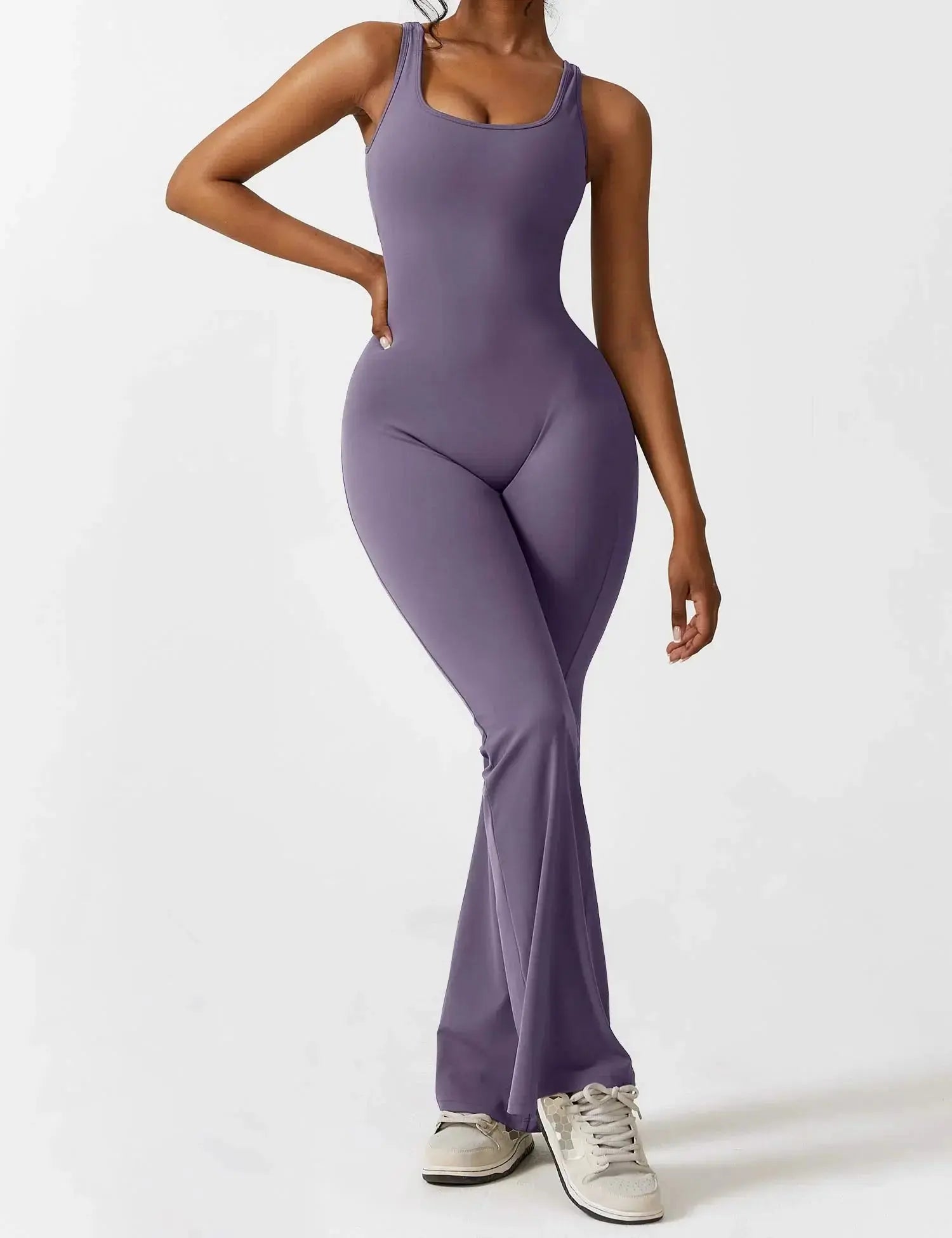 Scrunch Flairé V Back Seamless Workout Set in purple, featuring a seamless, stretchy design for ultimate comfort and support.