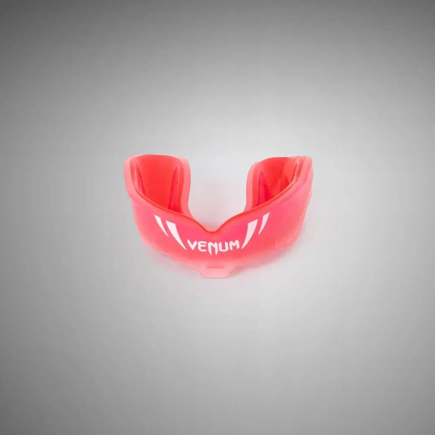 Venum Challenger Kids Mouthguard Strap/Strapless in bright pink color for youth training and protection.