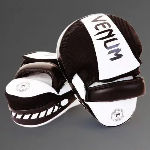 Venum Cellular Tech 2.0 Focus Mitts for precision training and speed in kickboxing.